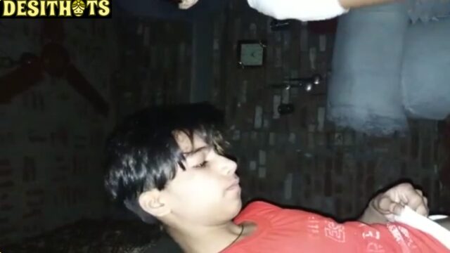 Jawan ladke ne Sarso ka tel laga choda ladki ki tight chut ko